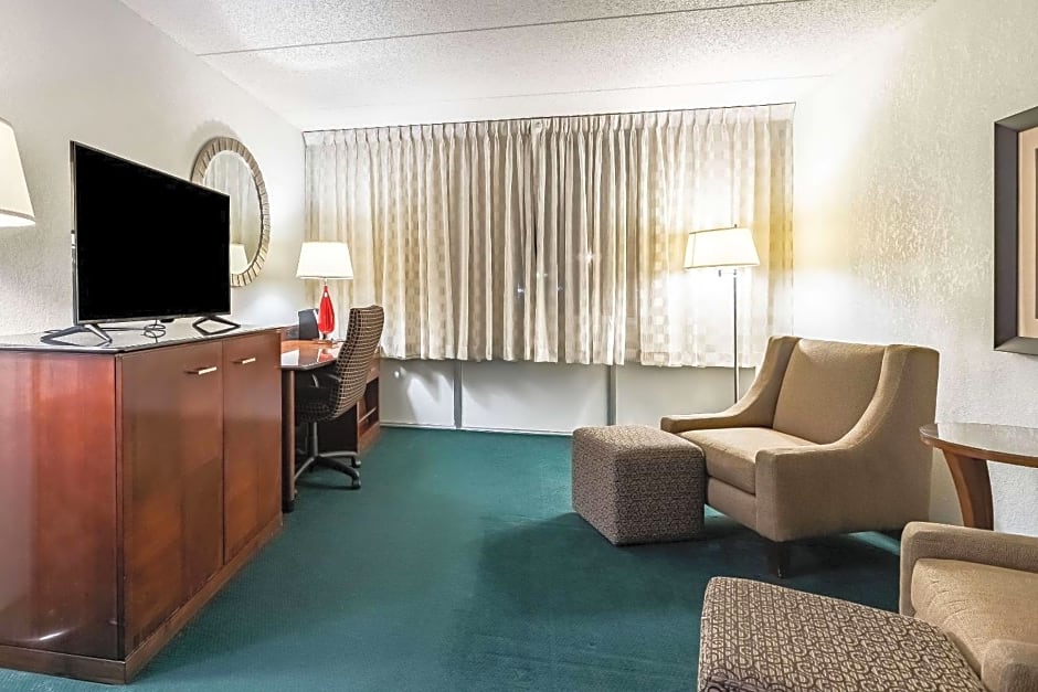 Quality Inn & Suites