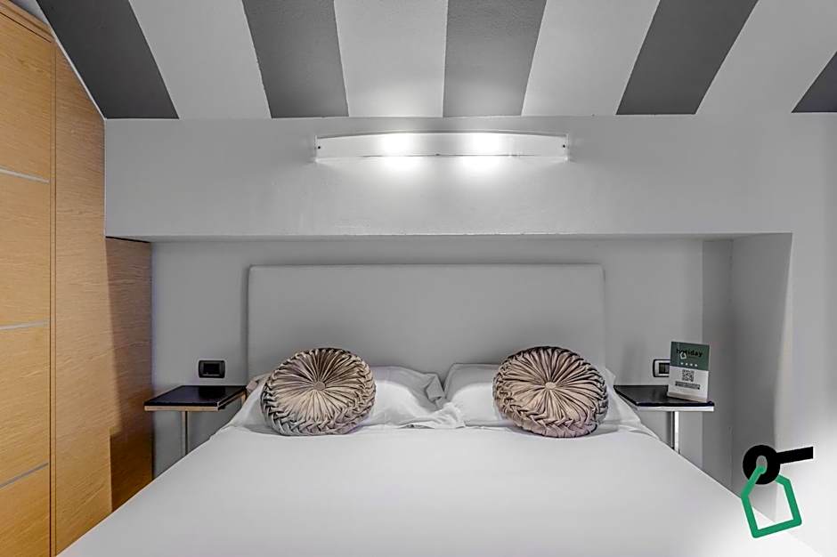 HOTIDAY ApartHotel Firenze