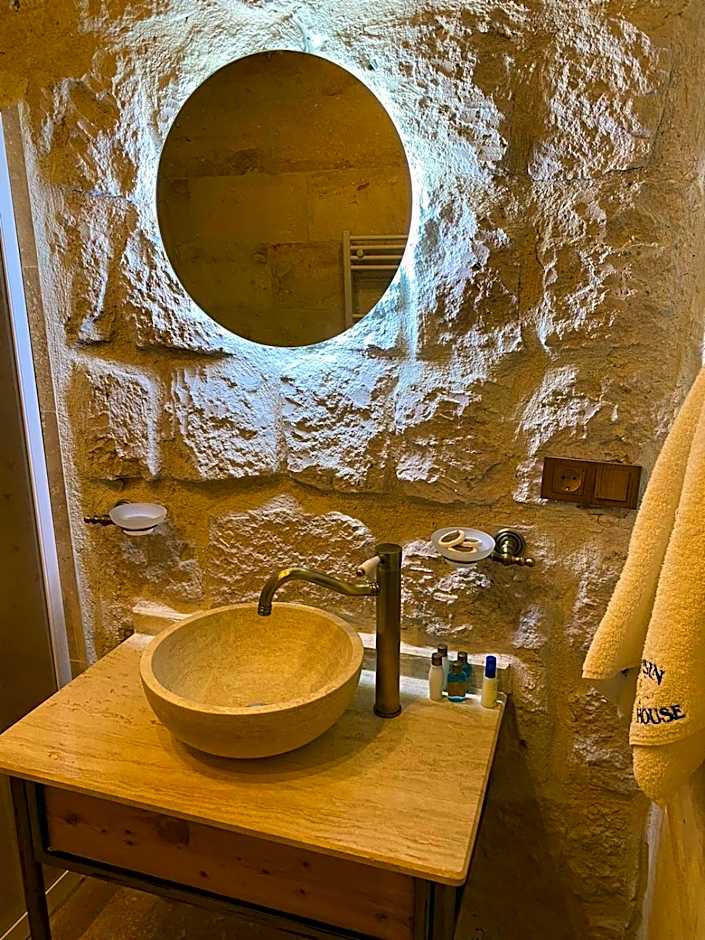 Çavuşin Cave House-Cappadocia