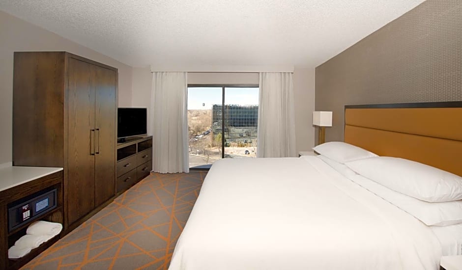 Embassy Suites by Hilton Denver Tech Center North
