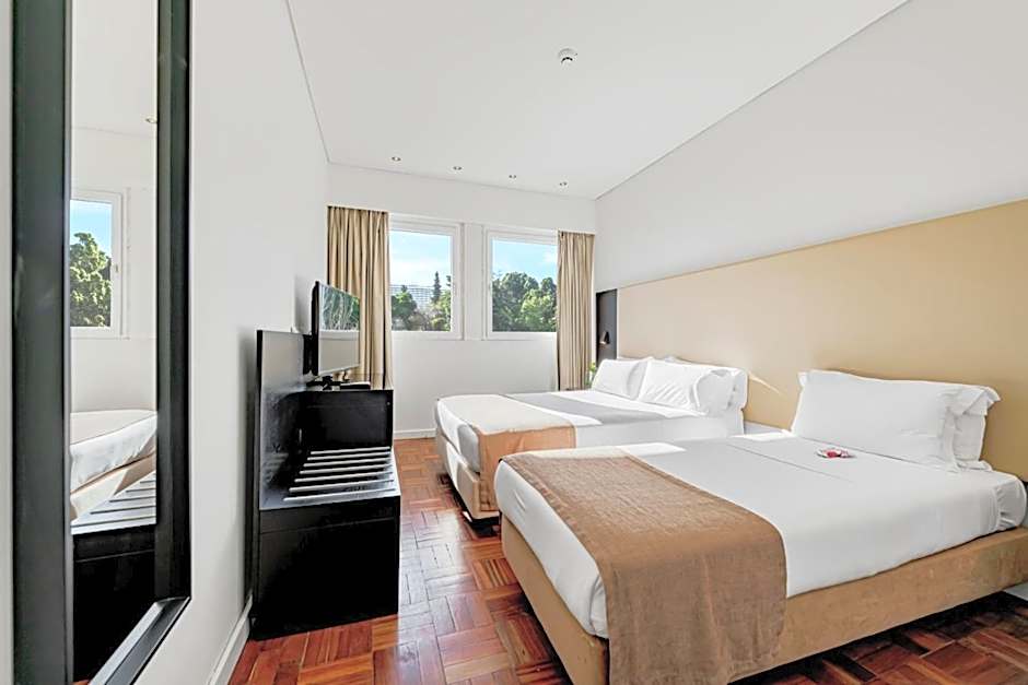 Lisboa Central Park Hotel Suites & Studios