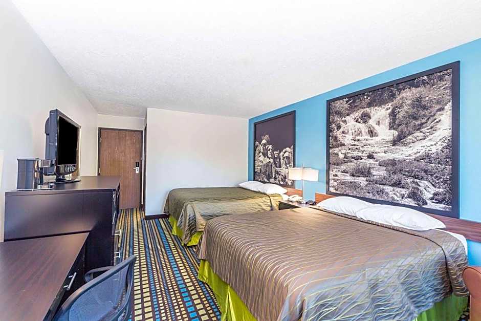 Super 8 by Wyndham North Sioux City