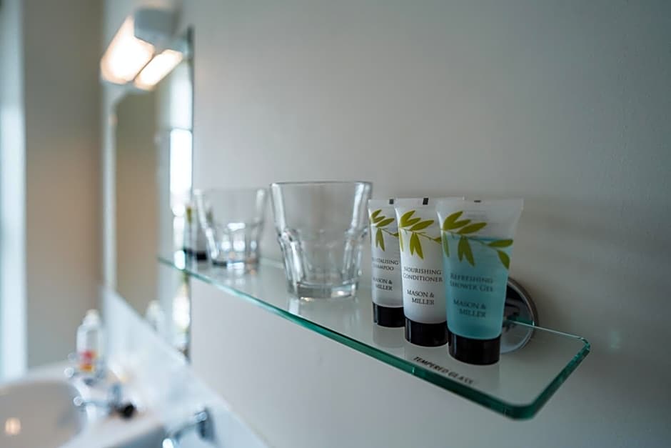 Johnny Dough's Conwy with Rooms