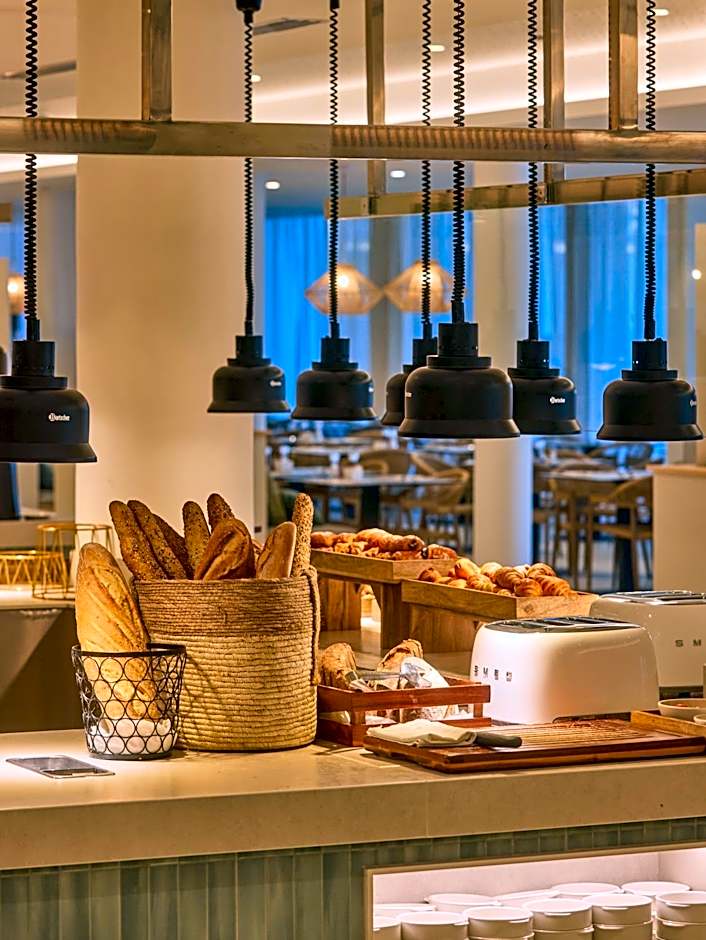 Universal Hotel Romantica