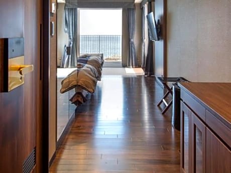 Standard Triple Room with Sea View