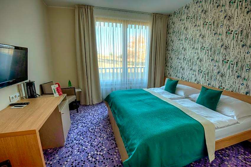 Hotel Vinice Hnanice