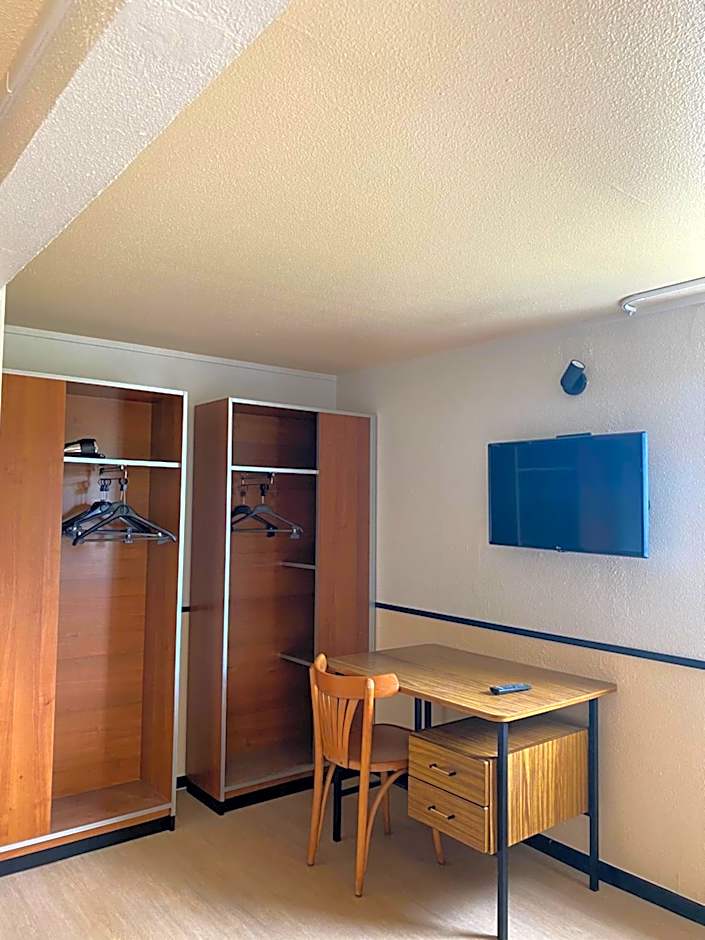 Greet Hôtel Villeneuve la Garenne - rénové