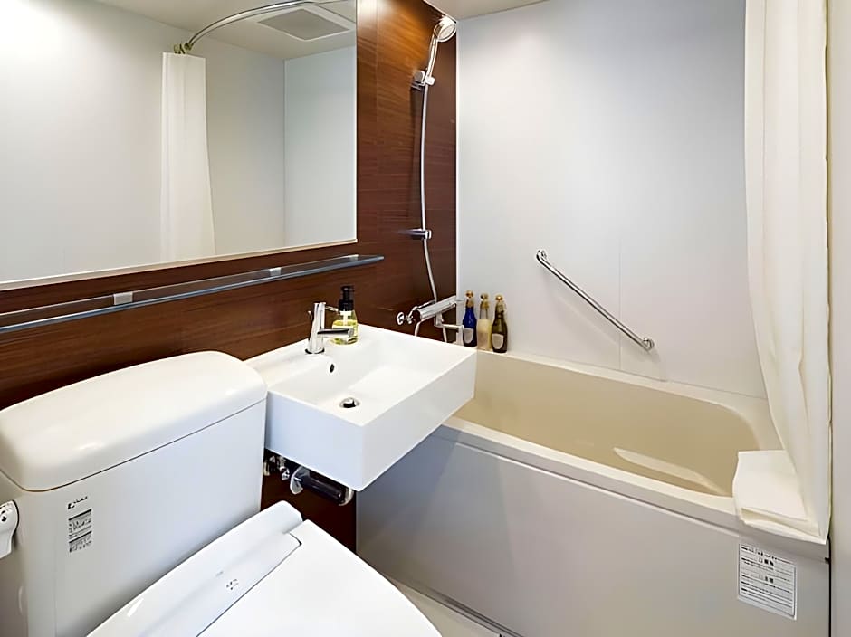 Hotel Mystays Yokohama Kannai