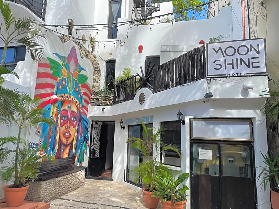 Moonshine Hotel