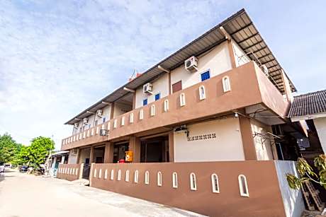 OYO Life 2583 Kost Anggun