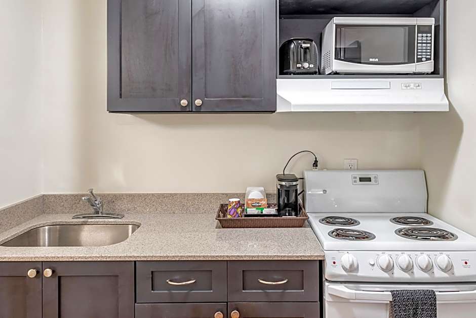 Motel 6-Fort Nelson, BC