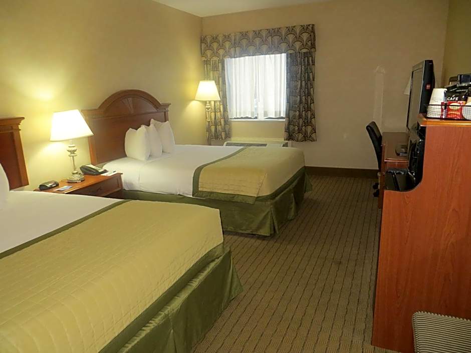 Photo 1 of 6 of 2 Queen Beds