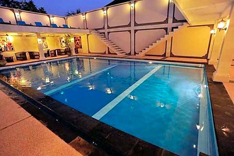 Aquarius Beach Hotel