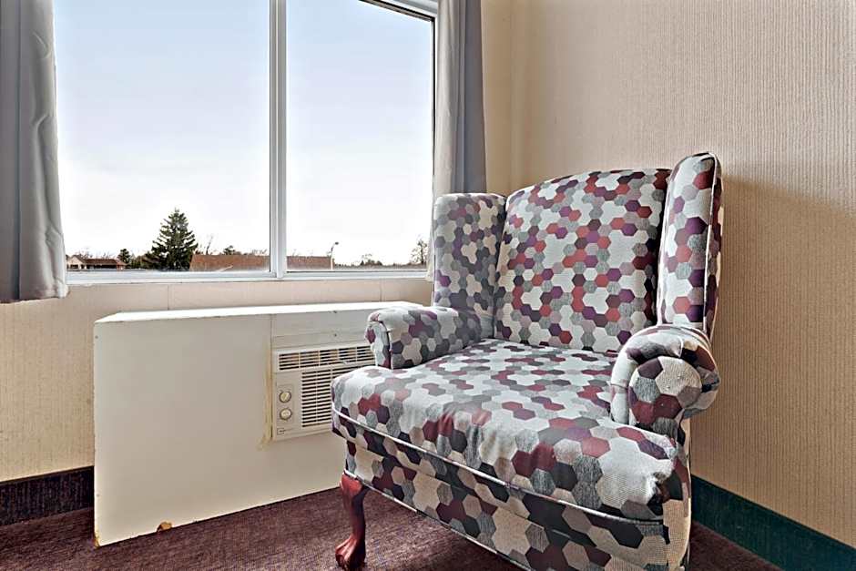 Niagara Lodge & Suites