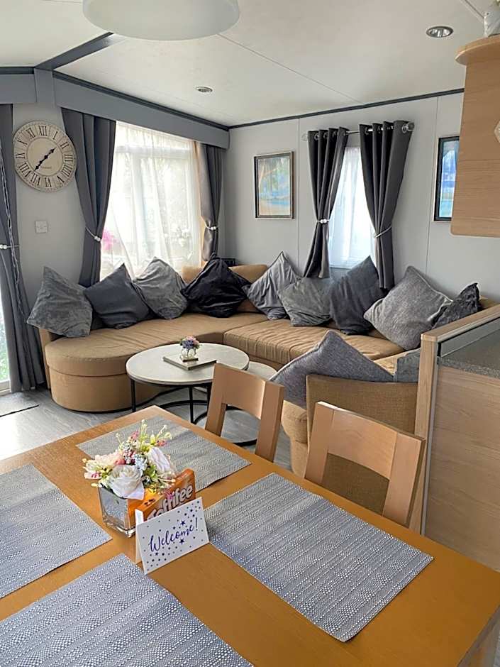Luxury Holiday Home Happiness at Tattershall lake#