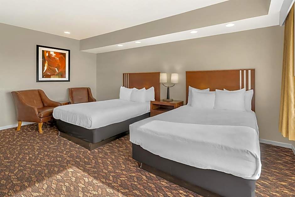 Best Western Plus Northwoods Inn