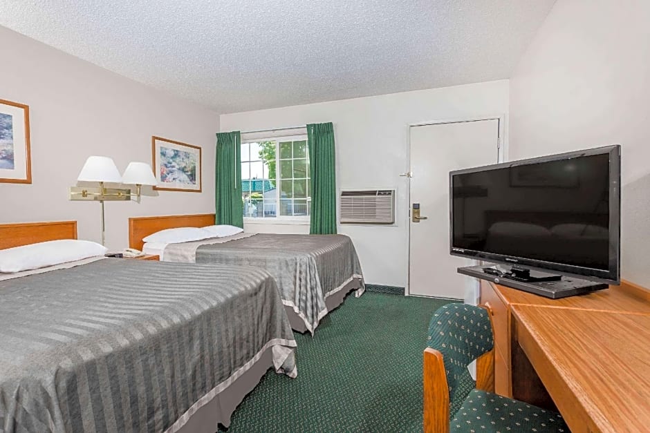 Travelodge by Wyndham Grants Pass