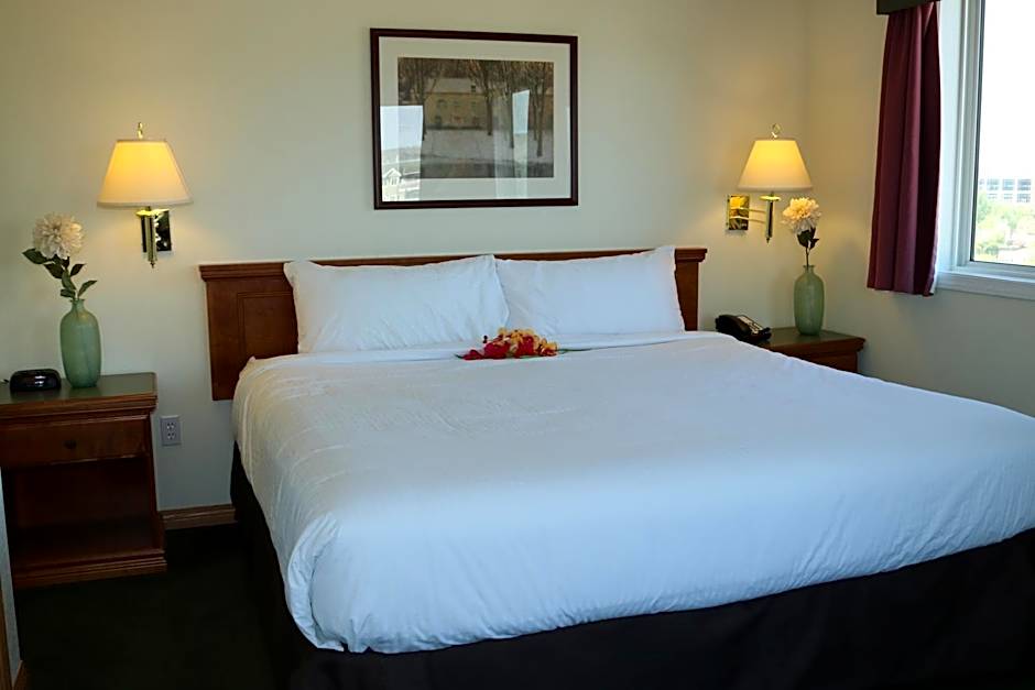 Nomad Hotel & Suites