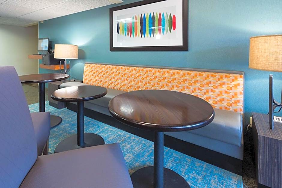 Drury Inn & Suites Columbia Stadium Boulevard