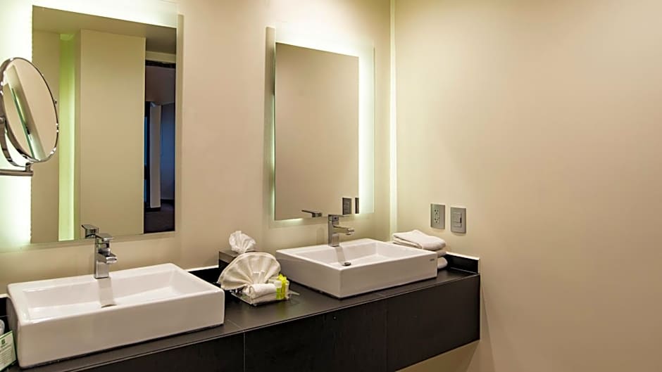 Holiday Inn Mexico Dali Airport By IHG