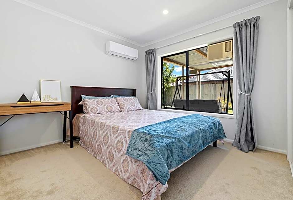 Botany Palms Motel