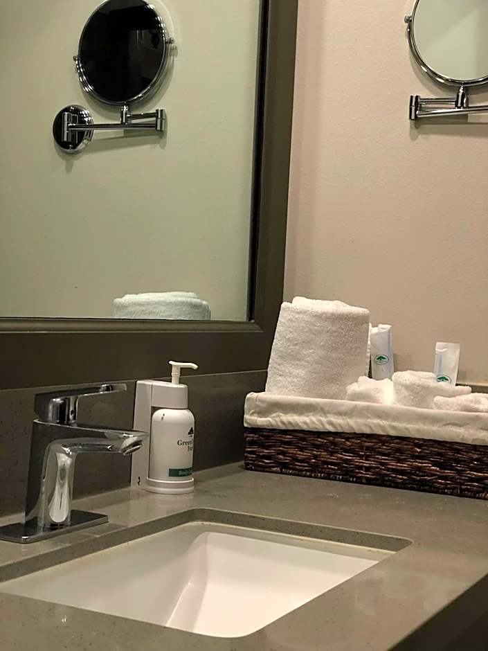 GreenTree Inn & Suites Los Angeles - Alhambra - Pasadena