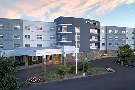 Courtyard by Marriott Schenectady at Mohawk Harbor