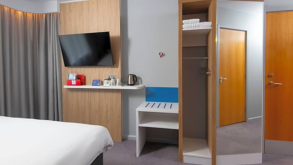 Holiday Inn Express Burton on Trent By IHG
