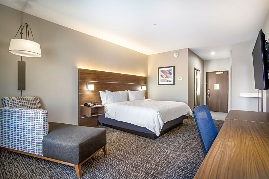 Holiday Inn Express & Suites East Tulsa - Catoosa