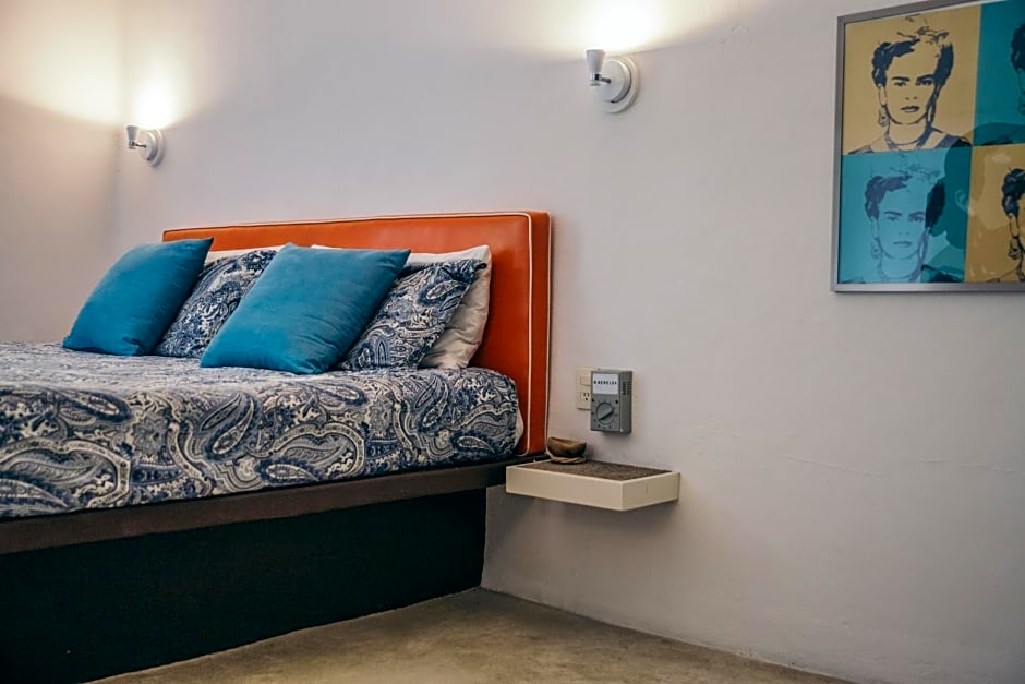 Teetotum hotel