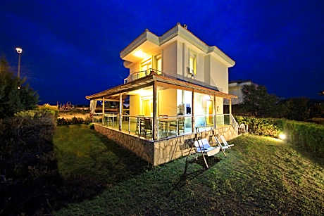 Family Friend Villa Poolbbq 3b1 Alacati Cesme