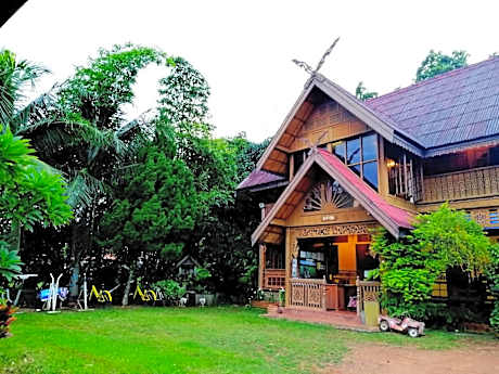 Crossroads house