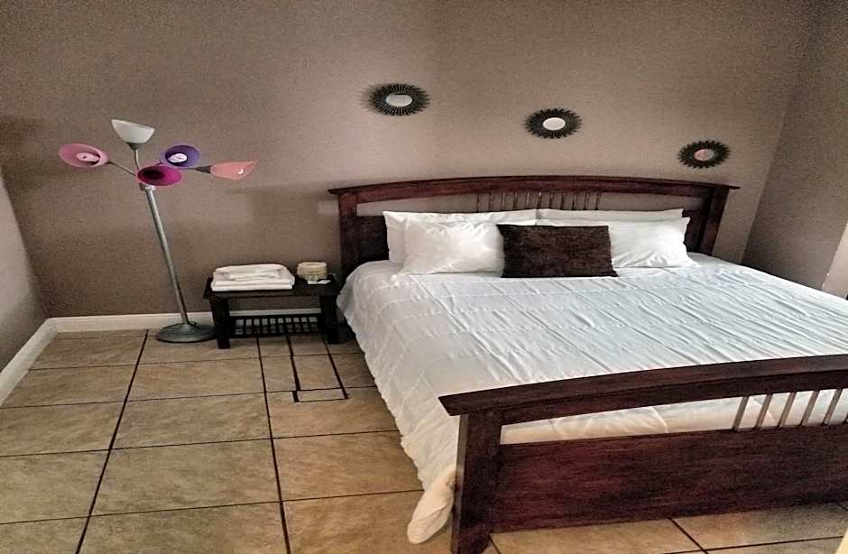 Monterey Inn Hotel