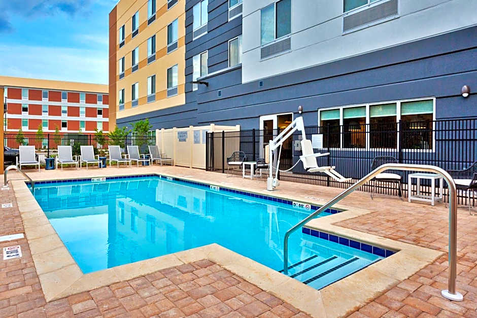 Fairfield Inn & Suites by Marriott Birmingham Colonnade/Grandview