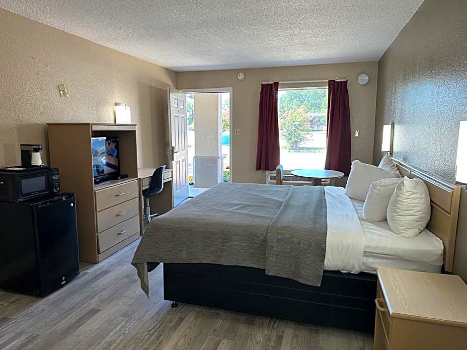 Travelers Rest Motel