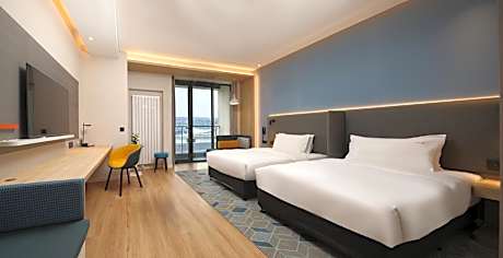 Double Room with Mobility Accessible Roll In Shower