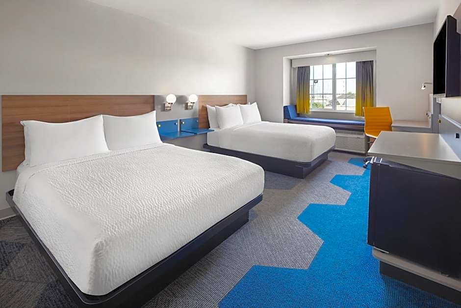 Microtel Inn & Suites by Wyndham Kearney