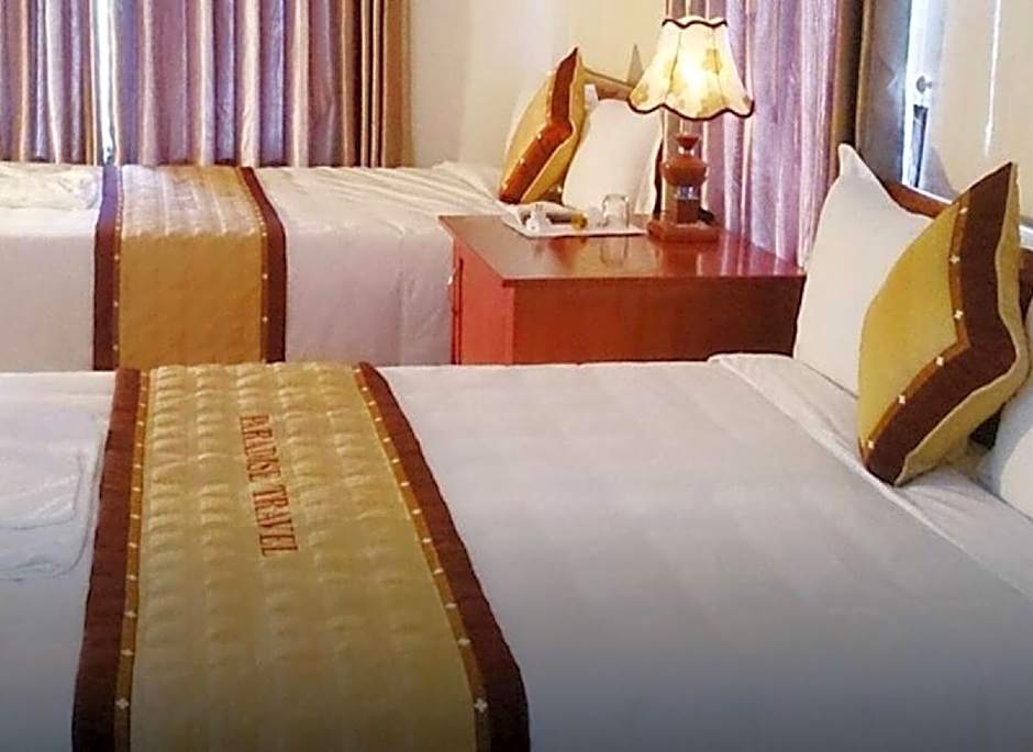 Paradise Hotel