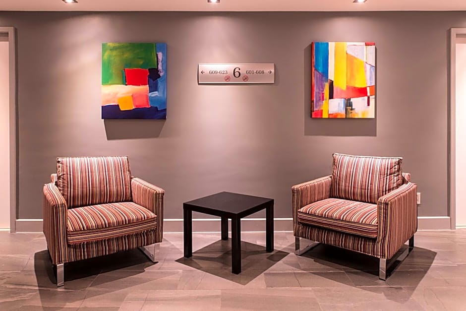 Travelodge by Wyndham Montreal Centre