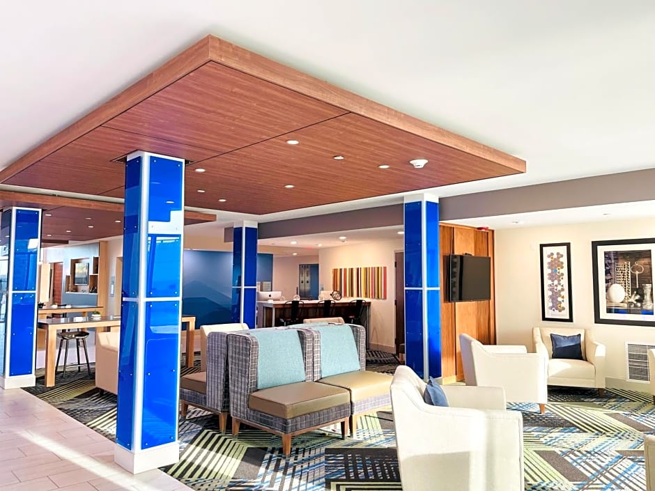 Holiday Inn Express & Suites - Blythe, an IHG Hotel