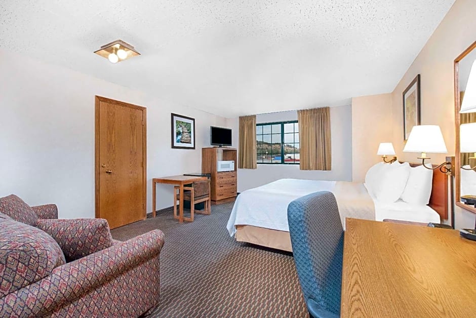 Days Inn by Wyndham West Rapid City