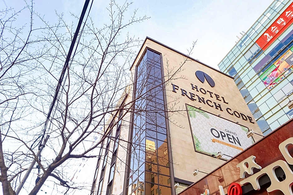 FrenchCode Hotel