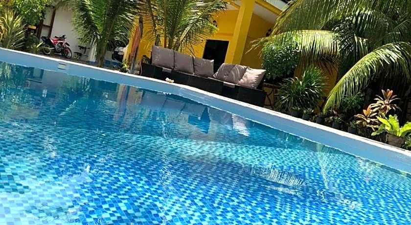 Apo Diver Beach Accomodation