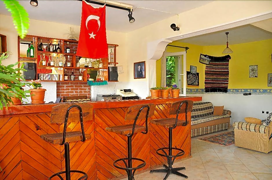 California Apart Hotel