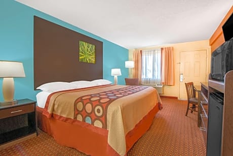 1 King Bed Accessible Room Non-Smoking