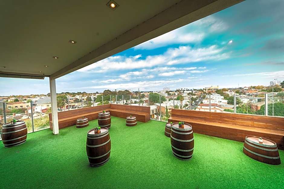 Summer House Backpackers Melbourne