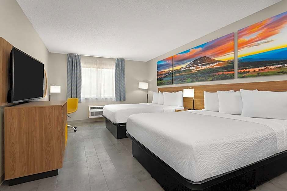 Days Inn by Wyndham Rawlins