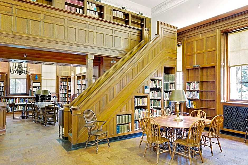 Super 8 by Wyndham Laurel