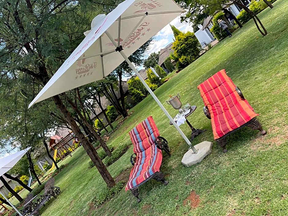 TshiBerry Bed & Breakfast