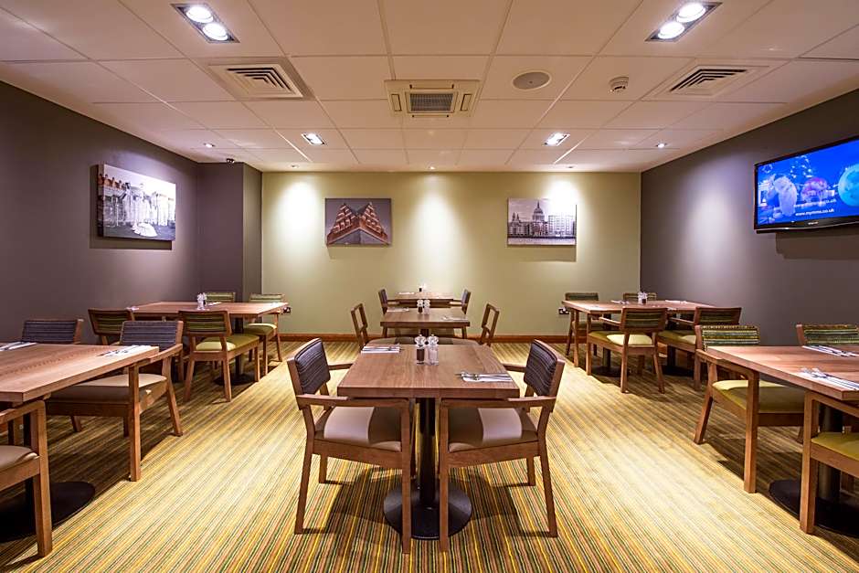 Premier Inn London City (Tower Hill)